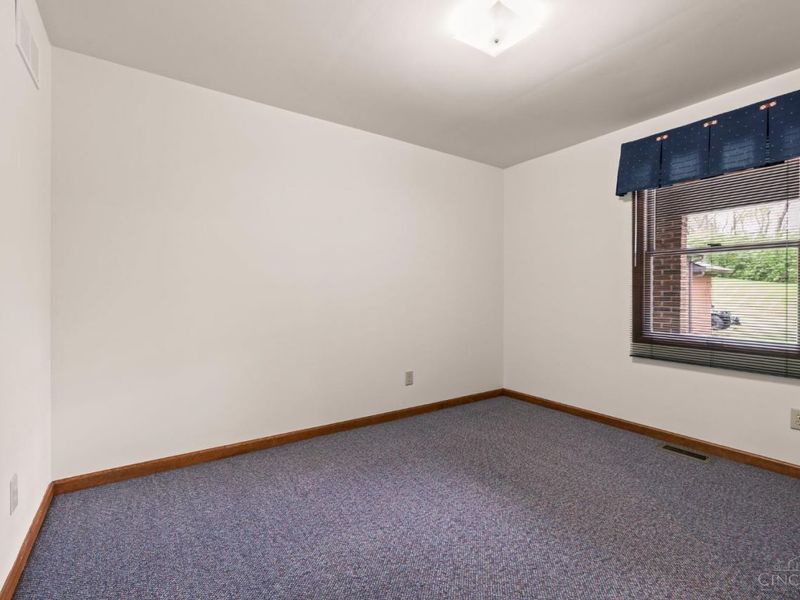 5321 Laurelridge Lane, Green Township, OH 45247 Photo 32