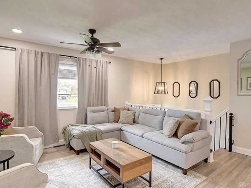 871 Marty Lee Lane, Carlisle, OH 45005 Photo 6