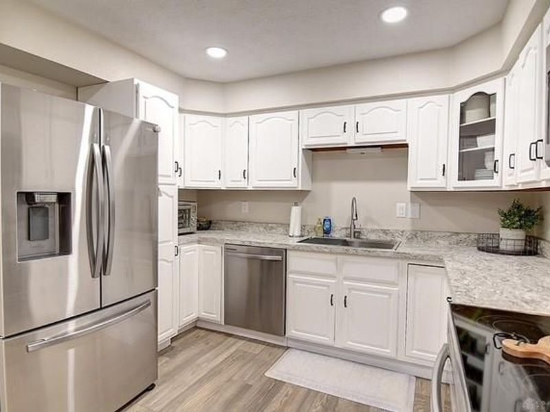 871 Marty Lee Lane, Carlisle, OH 45005 Photo 9