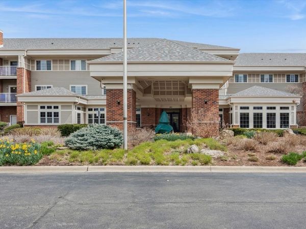 801 N McLean Boulevard , Unit 140, Elgin, IL 60123