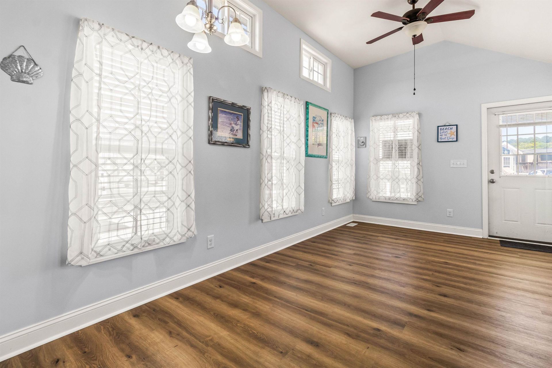 5400 Little River Neck Rd. Photo 15