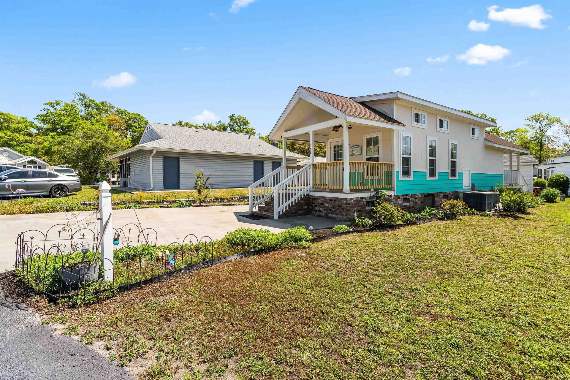 5400 Little River Neck Rd. Photo 4