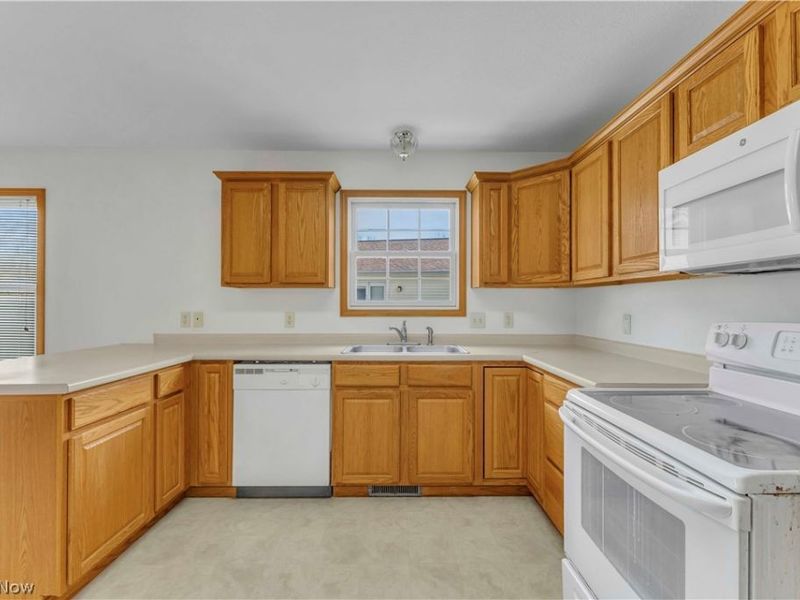 2122 Normandy Drive, Wooster, OH 44691 Photo 9