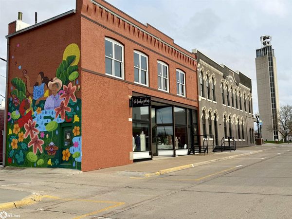 205 N Wilson Avenue, Jefferson, IA 50129