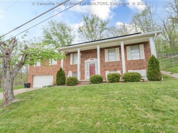 111 Norwood Road, Nitro, WV 25143