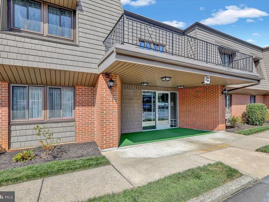 1801 Cambridge, Unit C21, Wyomissing, PA 19610 Main Photo