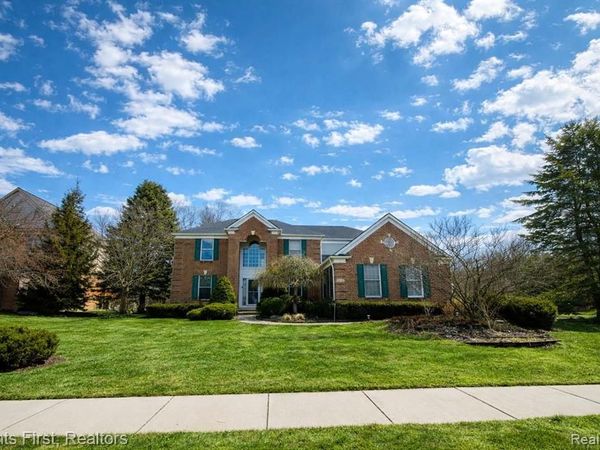 48318 Manhattan Circle, CANTON, MI 48188