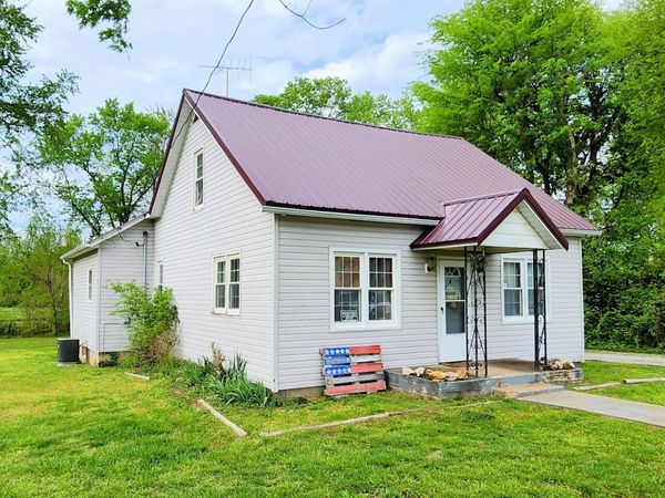 205 W Maple Street , Coulterville, IL 62237