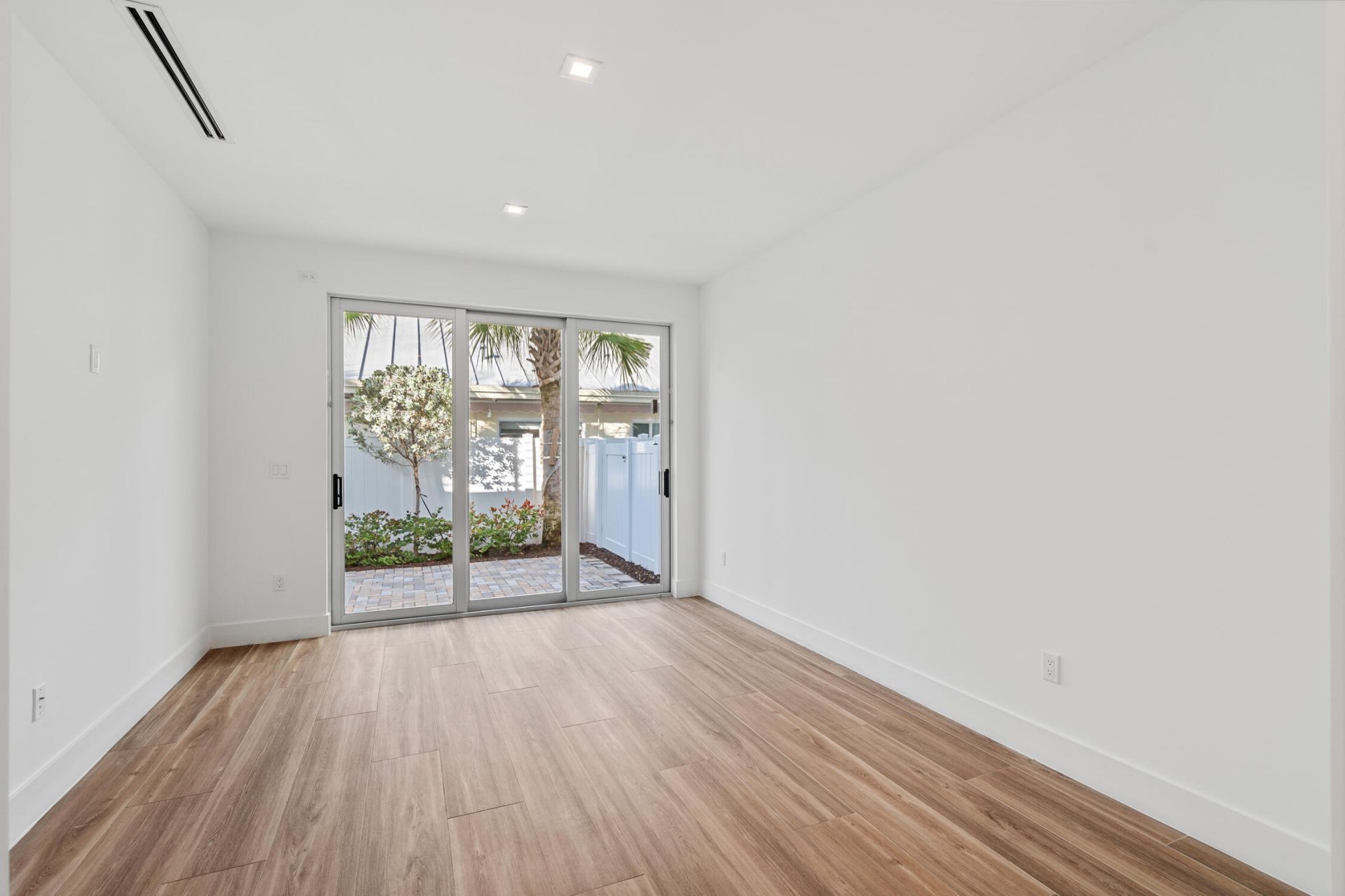 11 SE 11th Avenue, Fort Lauderdale, FL 33301 Photo