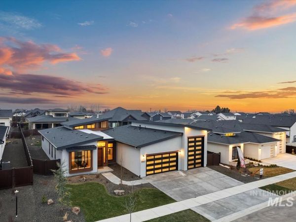 9967 W Bouvardia St, Star, ID 83669