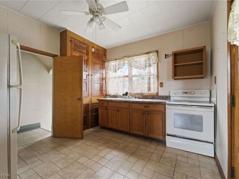 284 W Main Road, Conneaut, OH 44030 Photo 17