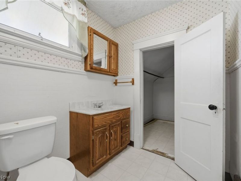 284 W Main Road, Conneaut, OH 44030 Photo 28