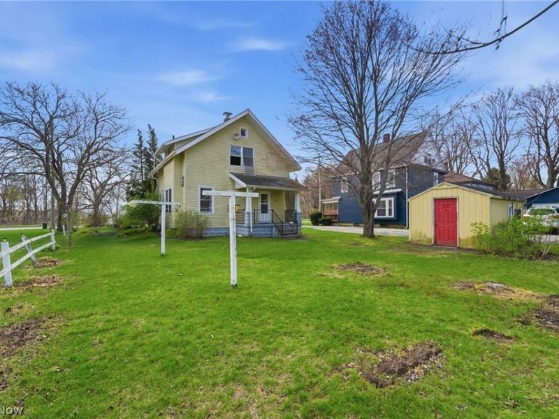 284 W Main Road, Conneaut, OH 44030 Photo 3