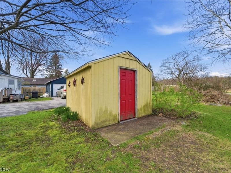 284 W Main Road, Conneaut, OH 44030 Photo 33