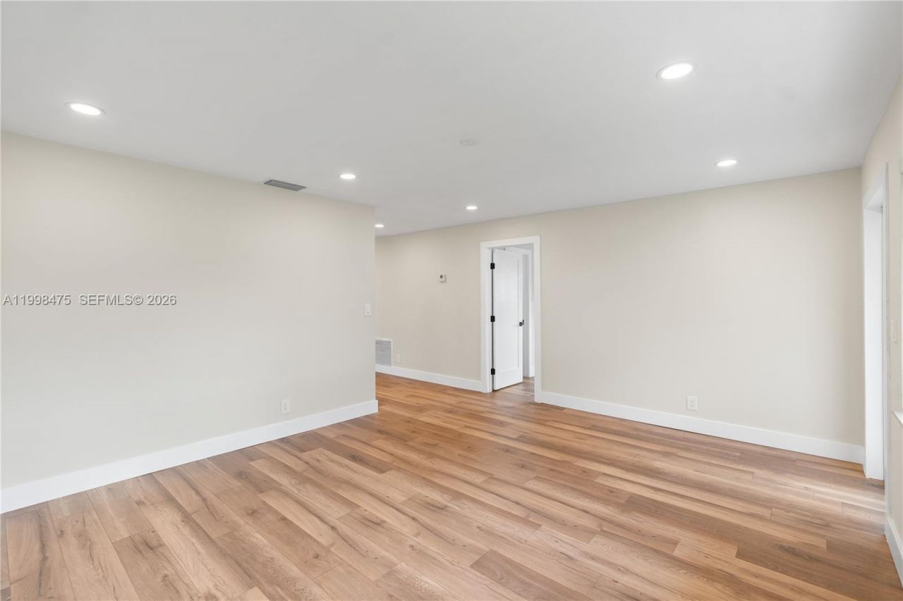 6881 Harding St, Hollywood, FL 33024 Photo