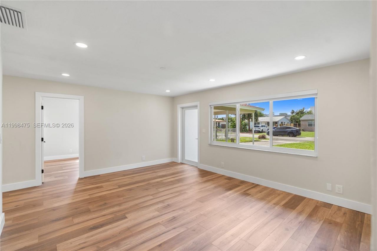 6881 Harding St, Hollywood, FL 33024 Photo