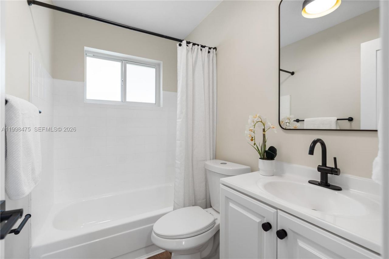 6881 Harding St, Hollywood, FL 33024 Photo