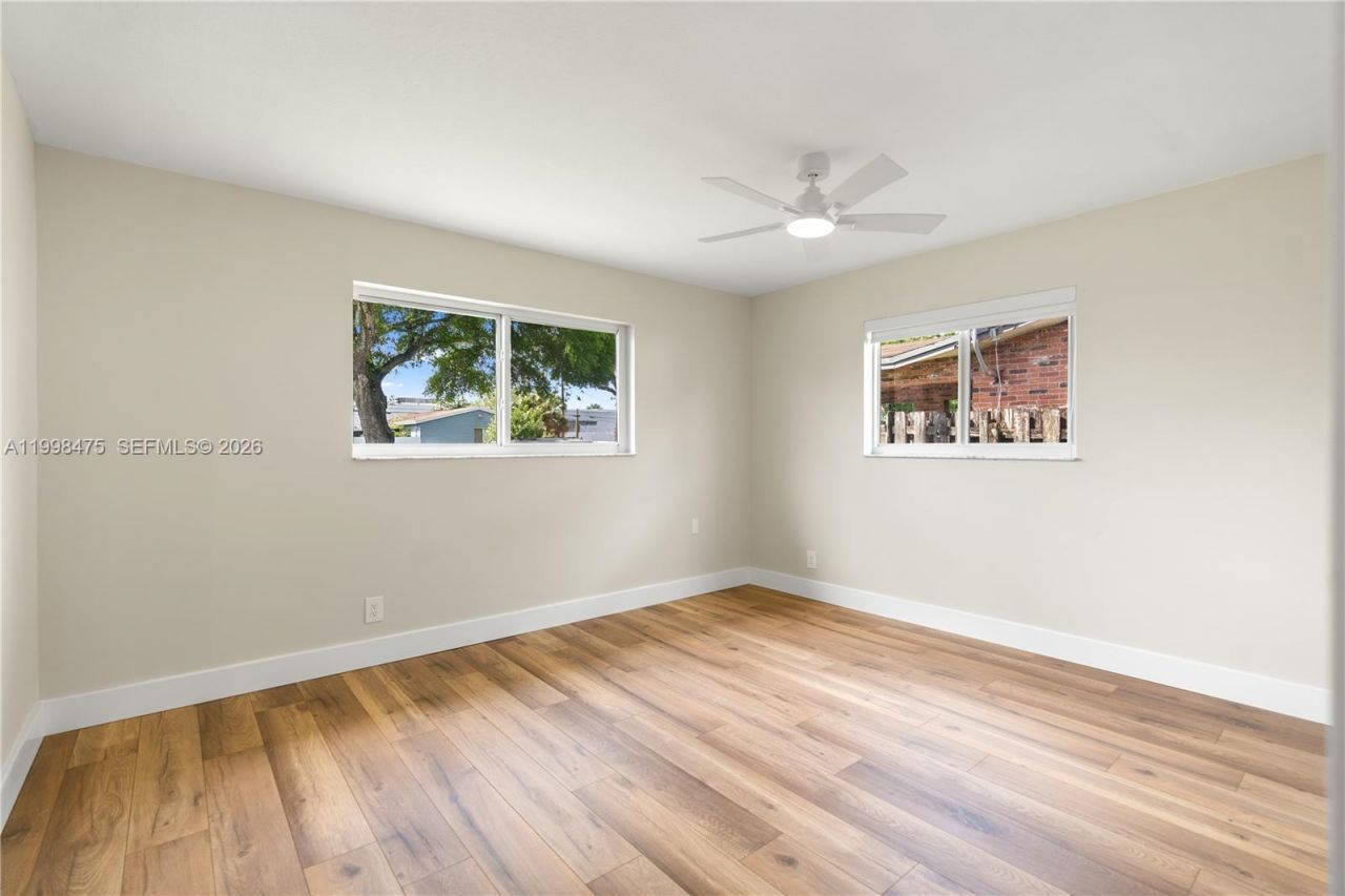 6881 Harding St, Hollywood, FL 33024 Photo