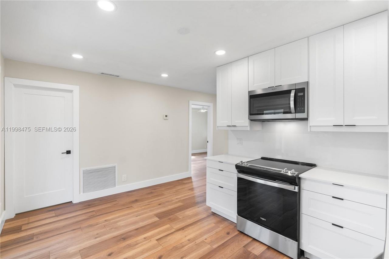 6881 Harding St, Hollywood, FL 33024 Photo