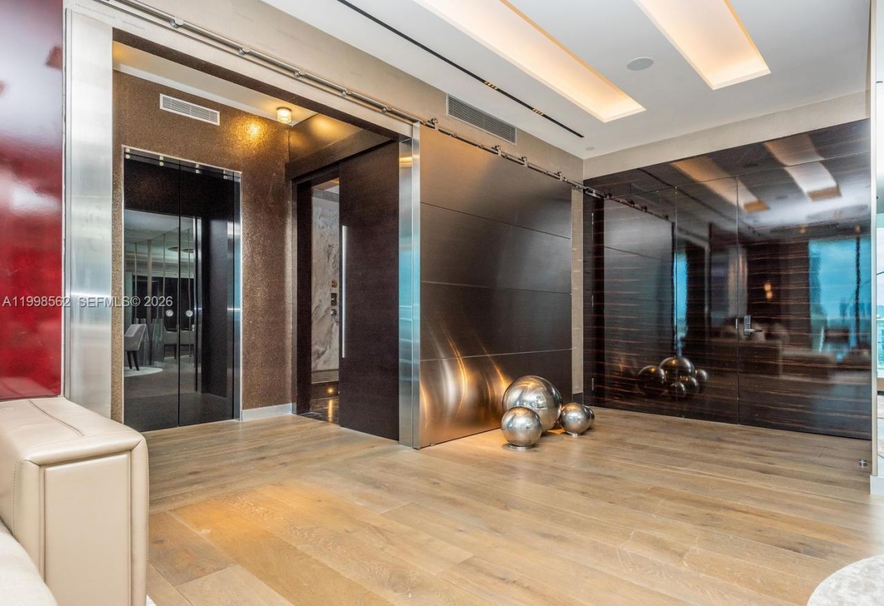 50 S Pointe Dr , Unit 905, Miami Beach, FL 33139 Photo