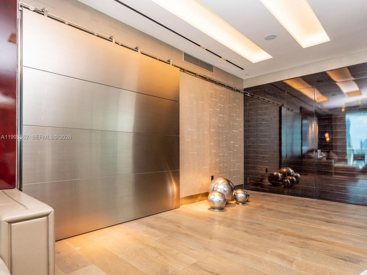 50 S Pointe Dr , Unit 905, Miami Beach, FL 33139 Photo