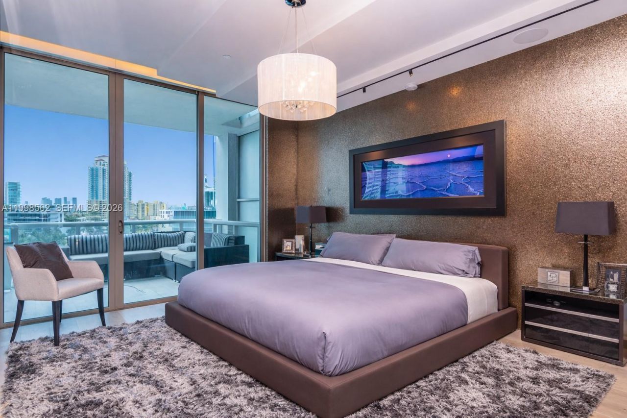 50 S Pointe Dr, Unit 905, Miami Beach, FL 33139 Photo