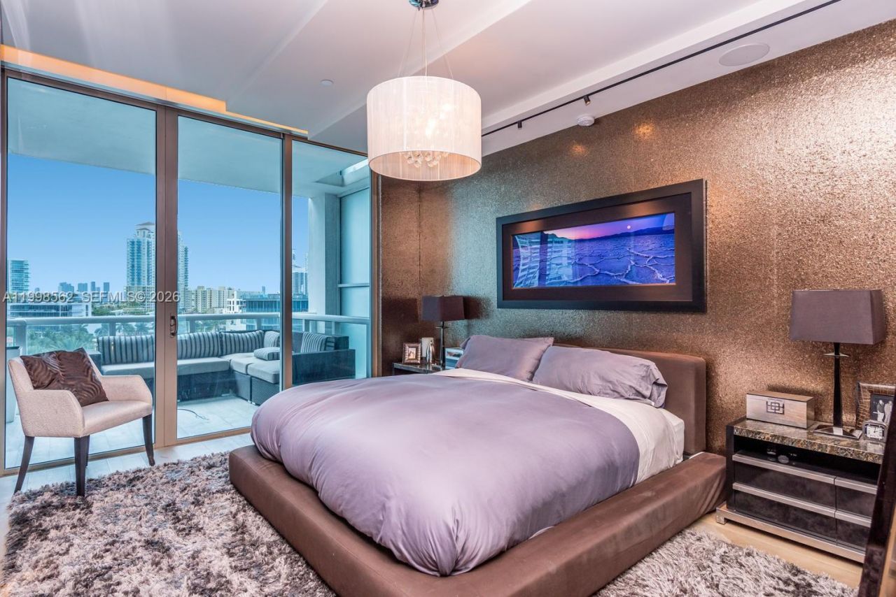 50 S Pointe Dr , Unit 905, Miami Beach, FL 33139 Photo