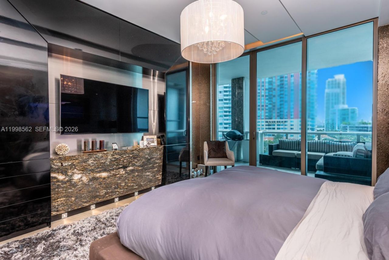 50 S Pointe Dr , Unit 905, Miami Beach, FL 33139 Photo