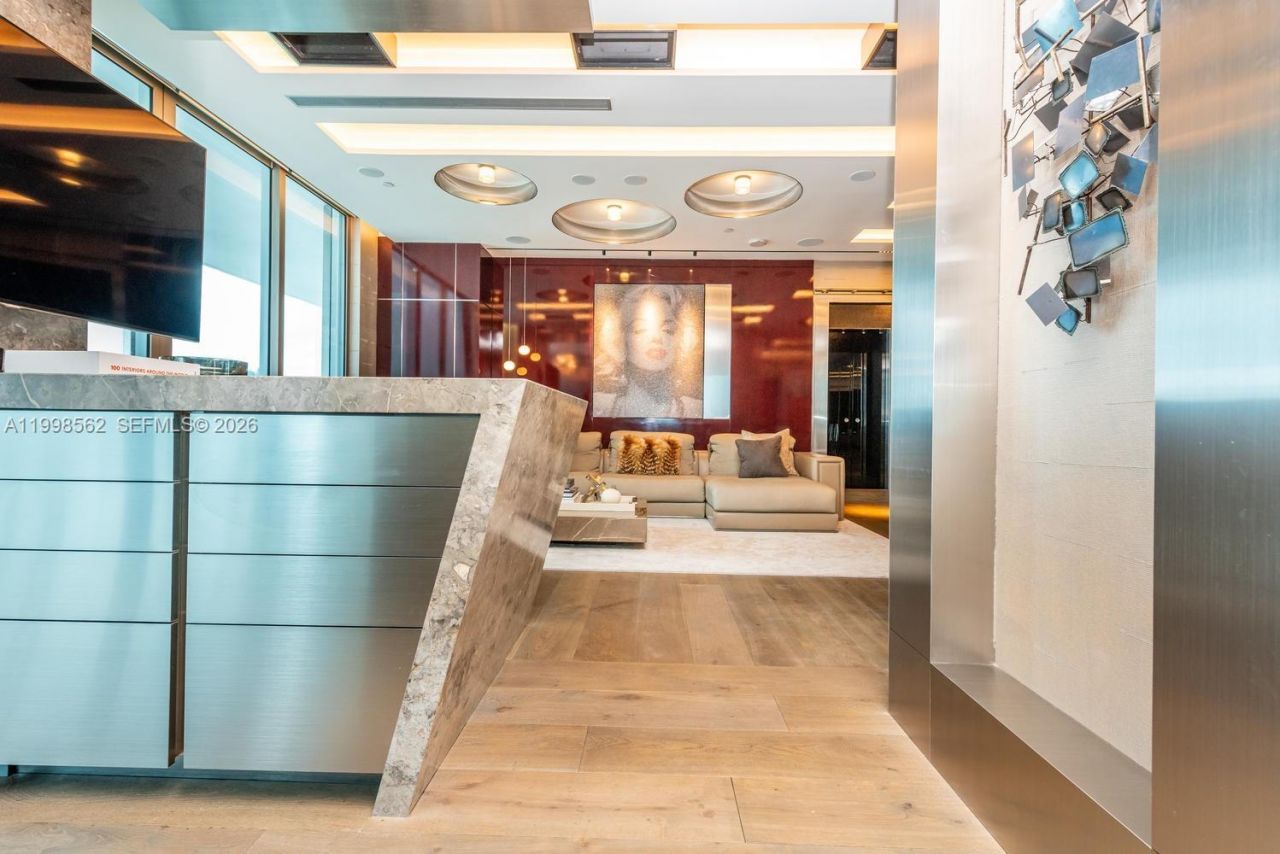 50 S Pointe Dr, Unit 905, Miami Beach, FL 33139 Photo