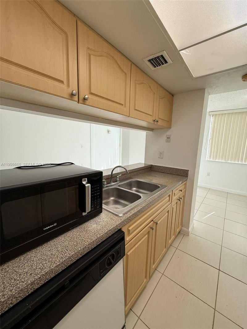 Please Call For Address, Unit B110, Miami, FL 33193 Photo