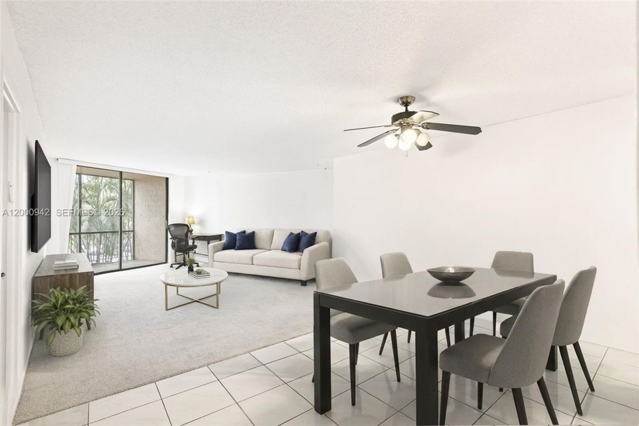 3800 N Hills Dr , Unit 206, Hollywood, FL 33021 Photo