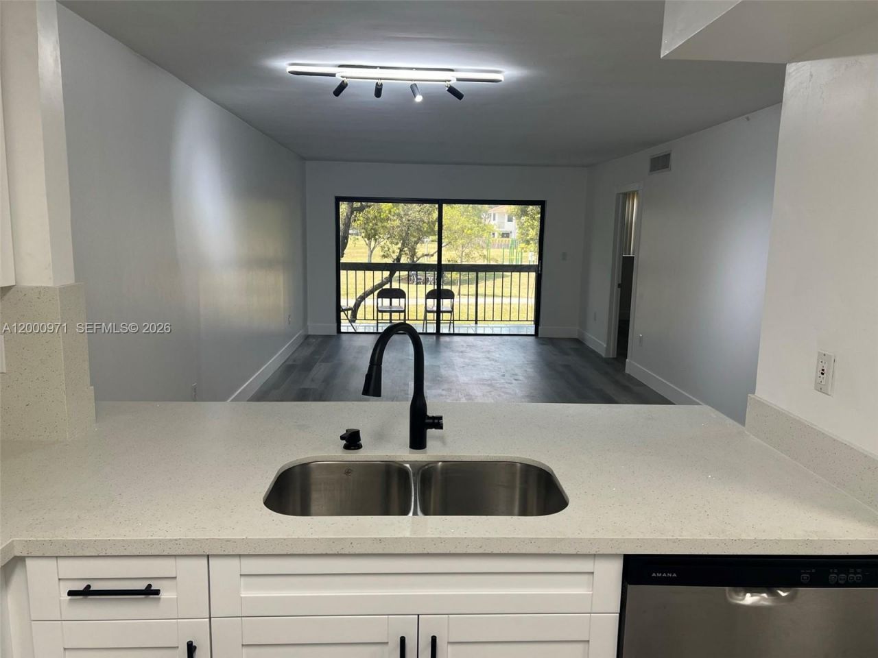 10317 NW 9th St. Cir., Unit 202, Miami, FL 33172 Photo