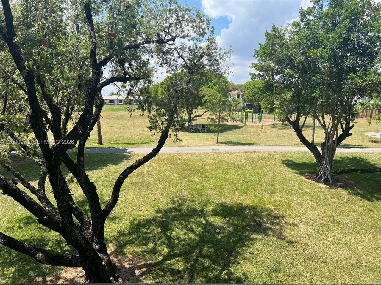 10317 NW 9th St. Cir., Unit 202, Miami, FL 33172 Photo