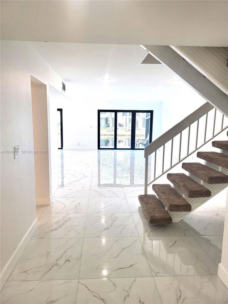 9723 N New River Canal Rd , Unit 416, Plantation, FL 33324 Photo