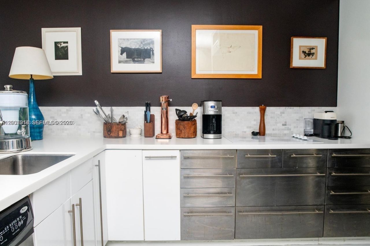 1000 West Ave , Unit 1504, Miami Beach, FL 33139 Photo