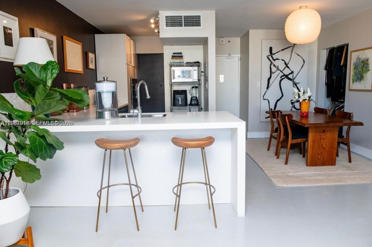 1000 West Ave , Unit 1504, Miami Beach, FL 33139 Photo