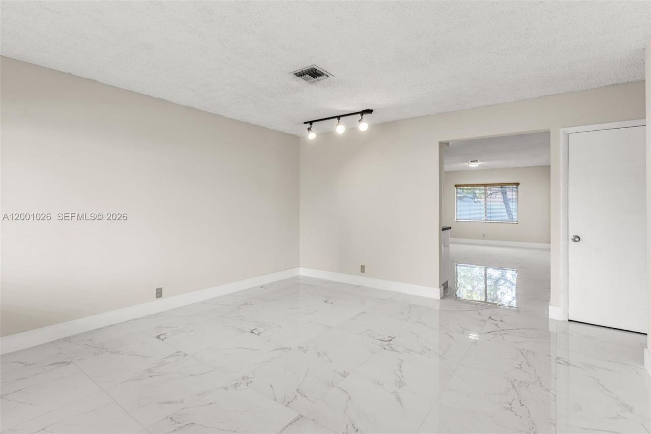 310 SW 76th Ct , Unit 1, Miami, FL 33144 Photo