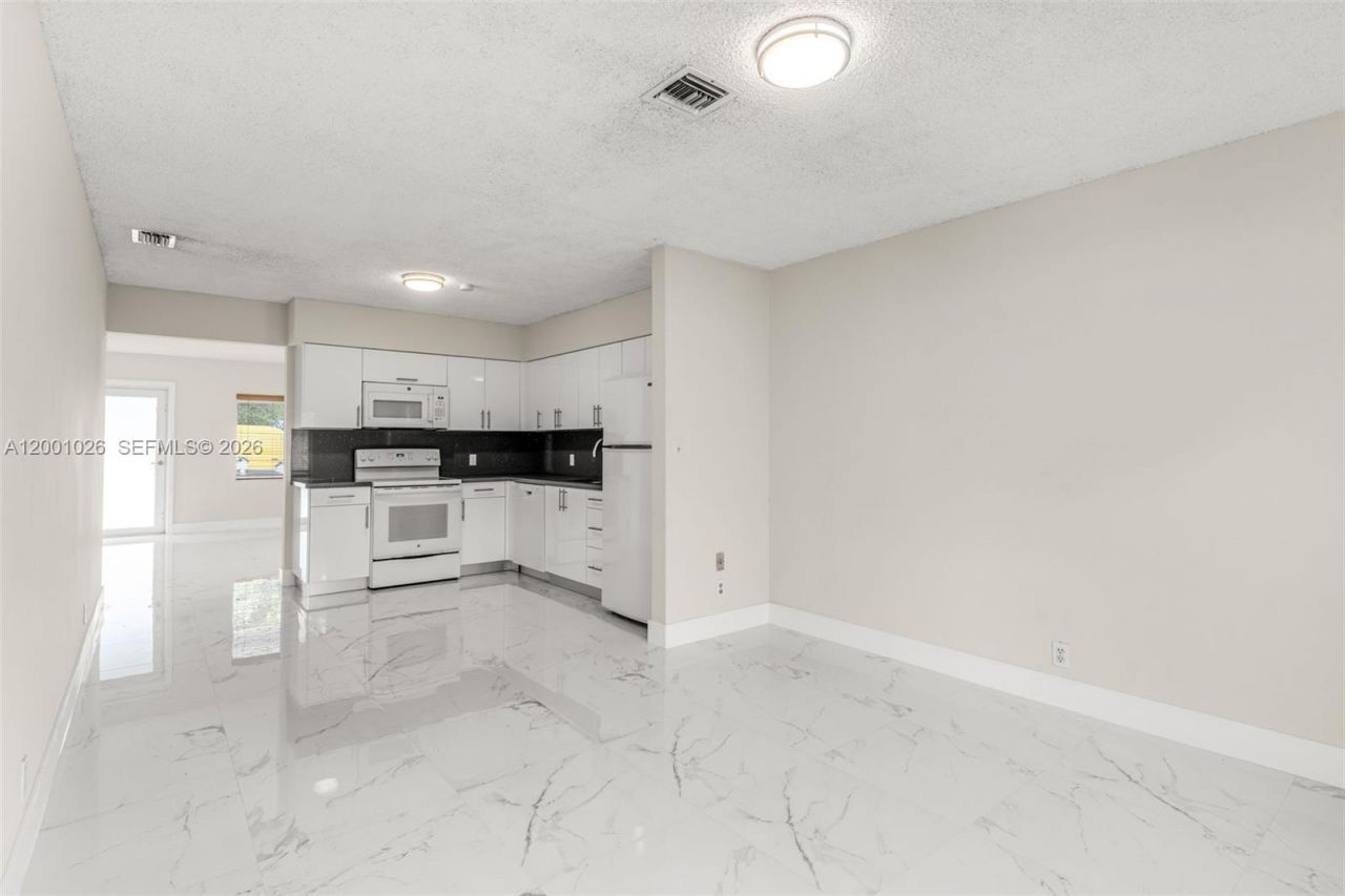 310 SW 76th Ct , Unit 1, Miami, FL 33144 Photo