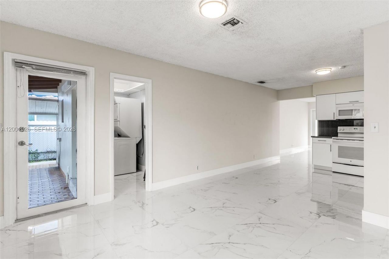 310 SW 76th Ct , Unit 1, Miami, FL 33144 Photo