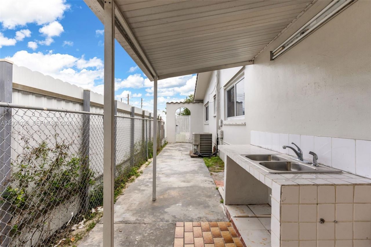 310 SW 76th Ct , Unit 1, Miami, FL 33144 Photo