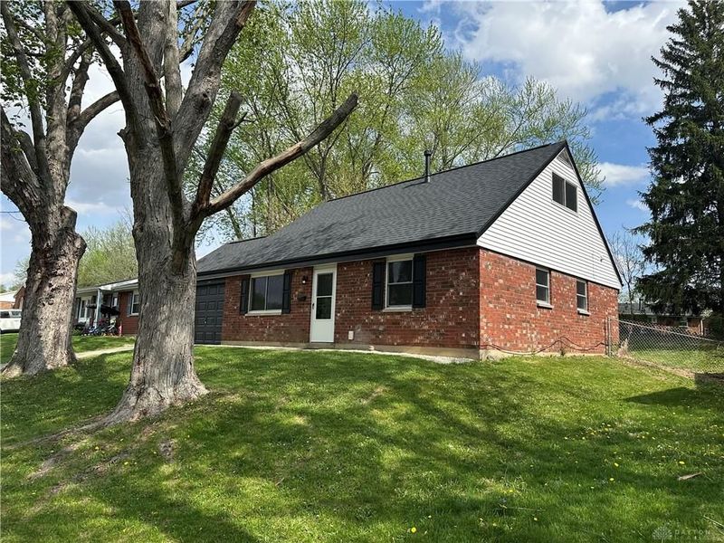 1329 Lee Road, Troy, OH 45373 Photo 2