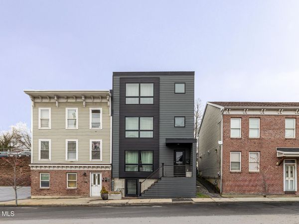 352 Columbia Street, Hudson, NY 12534