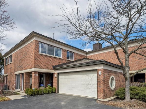 421 Milford Road, Deerfield, IL 60015