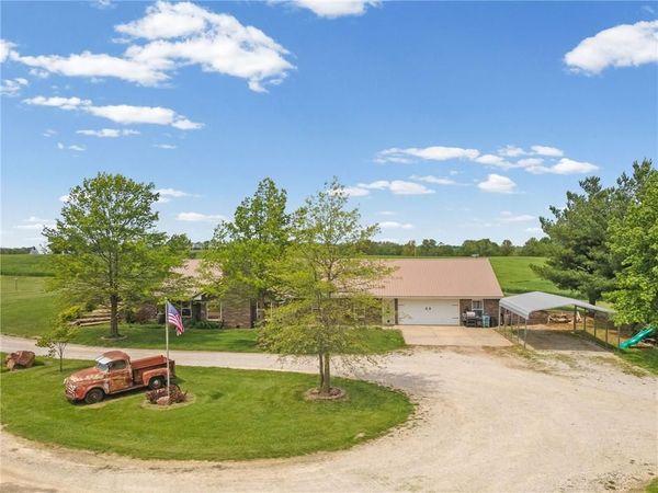 21031 13 Highway, Polo, MO 64671