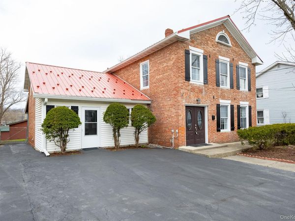 26 Elizabeth Street , Saugerties, NY 12477