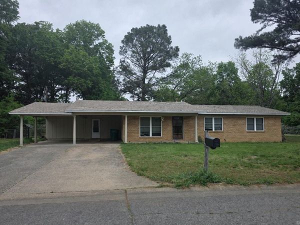 2 White Oak Drive , Conway, AR 72034