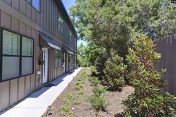 816 Shull Street photo 4