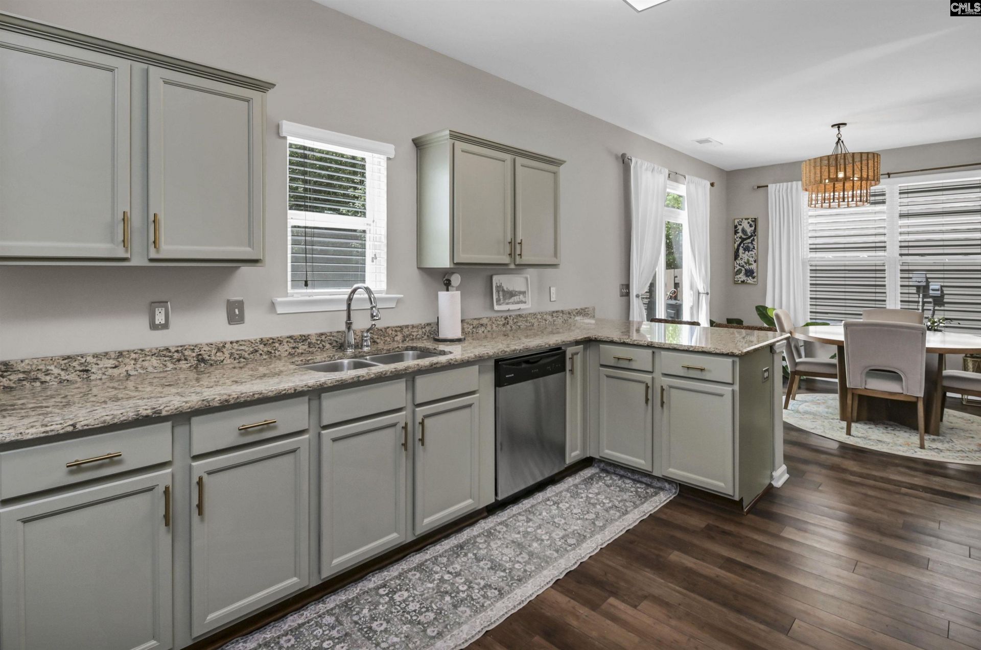 253 Chesterton Drive Photo 11