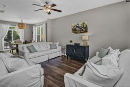 253 Chesterton Drive photo 4