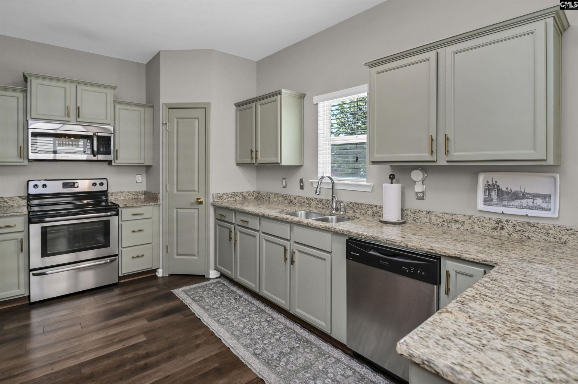 253 Chesterton Drive Photo 9